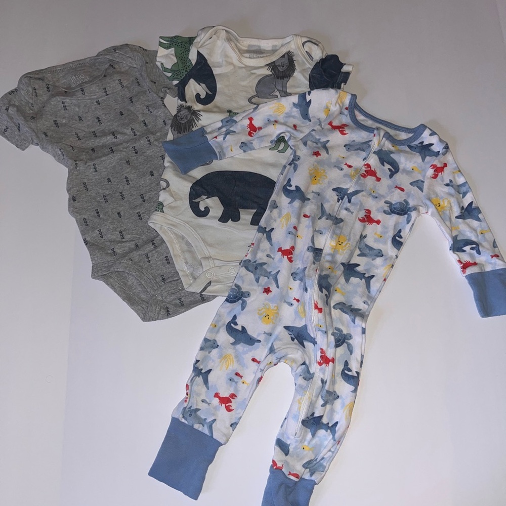 Kids Headquarters Blue Ocean Animal Print Footed Pajamas & Neutral Bodysuit Set